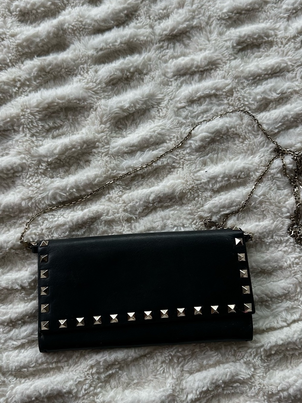 Valentino Rockstud Wallet on
Chain